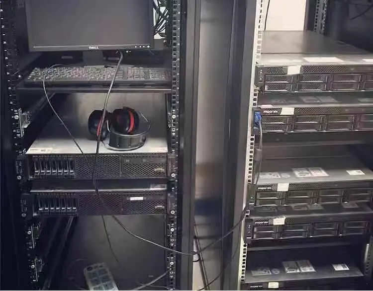 very-old-cluster.webp